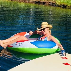 Meet your Posher, Haley